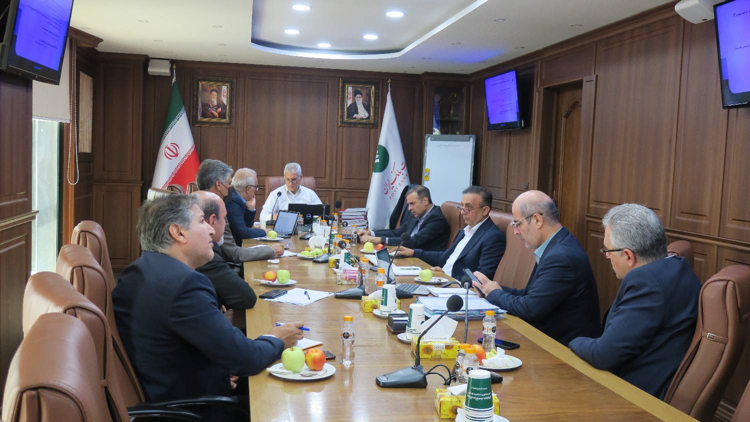  مدیر عامل پست بانک ایران بر اجرای برنامه های قانون مبارزه با پولشویی تاکیدکردند 